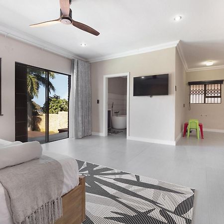 Villa One On Chelsea Durban Exterior foto
